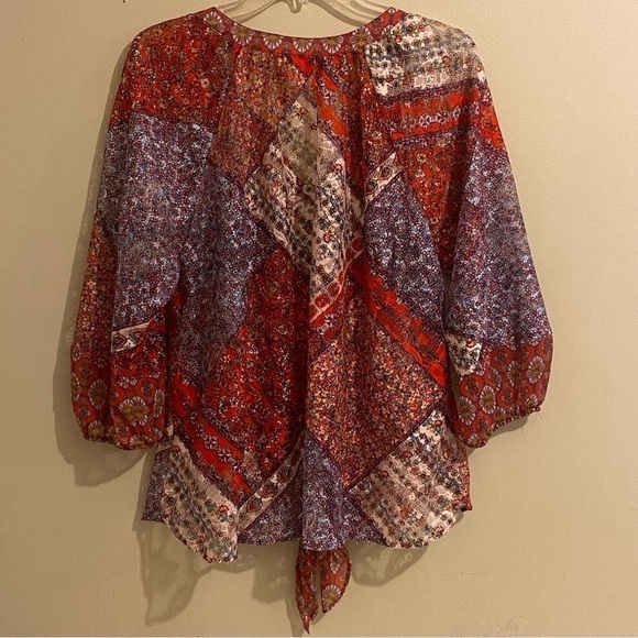 Anthropologie Fig and Flower XL Boho 3/4 Sleeve Tie Hem V-neck Red Blue Sheer - Picture 4 of 9